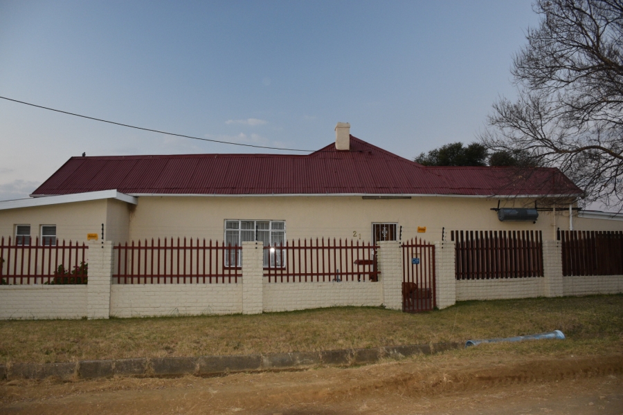 4 Bedroom Property for Sale in Rouxville Free State